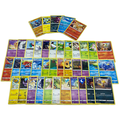50 cartes Pokémon aléatoires comprenant Holos, Rares + 1 carte ultra rare